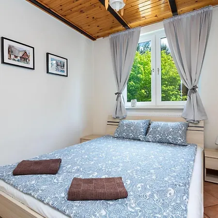 Przystanek Czernica Appartamento *