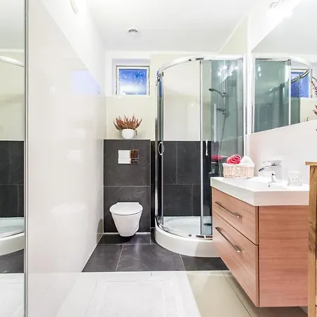 Przystanek Czernica * Mecikal