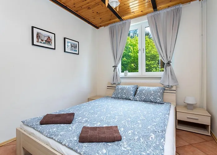 Przystanek Czernica Lejlighed *