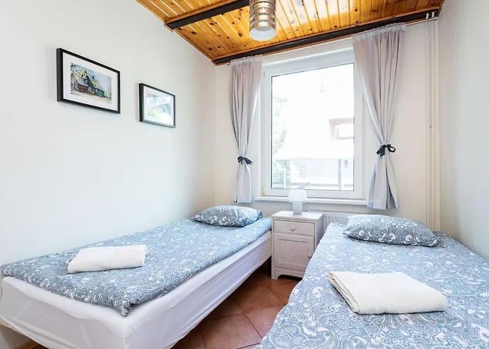 Przystanek Czernica Lejlighed Mecikal