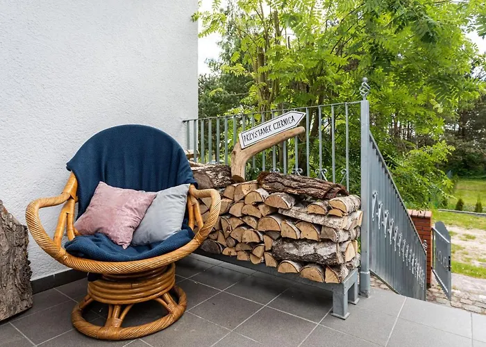 Przystanek Czernica Lejlighed Mecikal